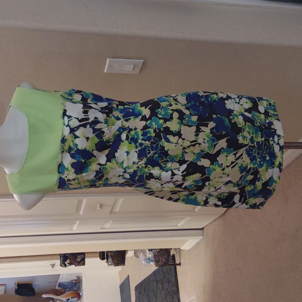 T Tahari lined lime green& blue floral dress size 2